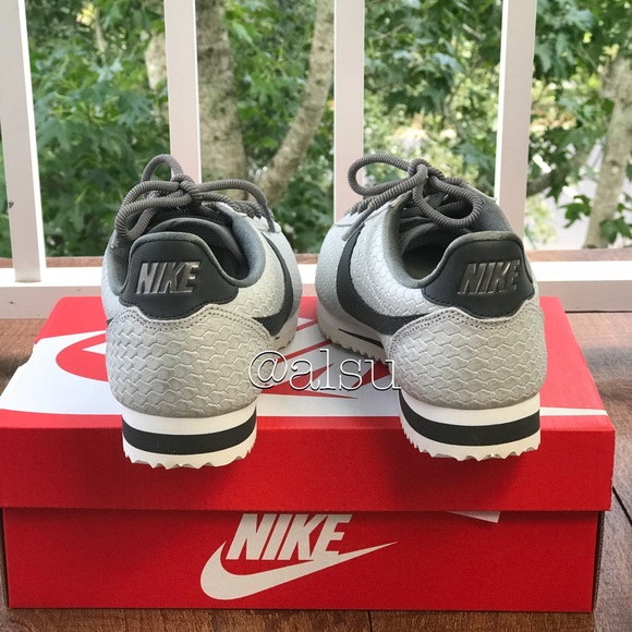 NWT Nike Classic Cortez SE MTLC Pewter WMNS - Picture 5 of 7